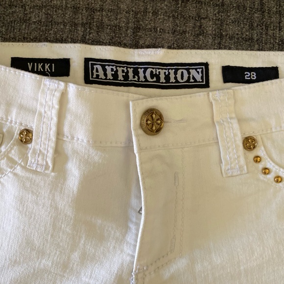Affliction Denim White Short - Picture 4 of 6